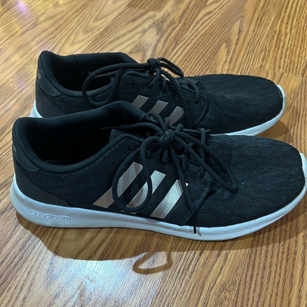 Black women’s adidas shoes